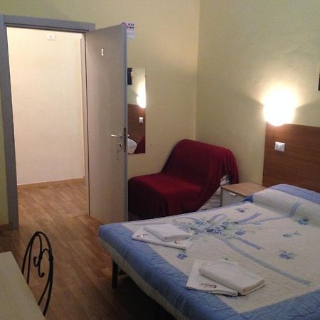 Le Charme House 2 Bed and Breakfast Rom Exteriör bild