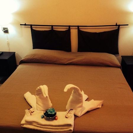 Le Charme House 2 Bed and Breakfast Rom Exteriör bild